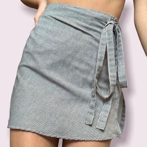 Brandy Melville Wrap skirt